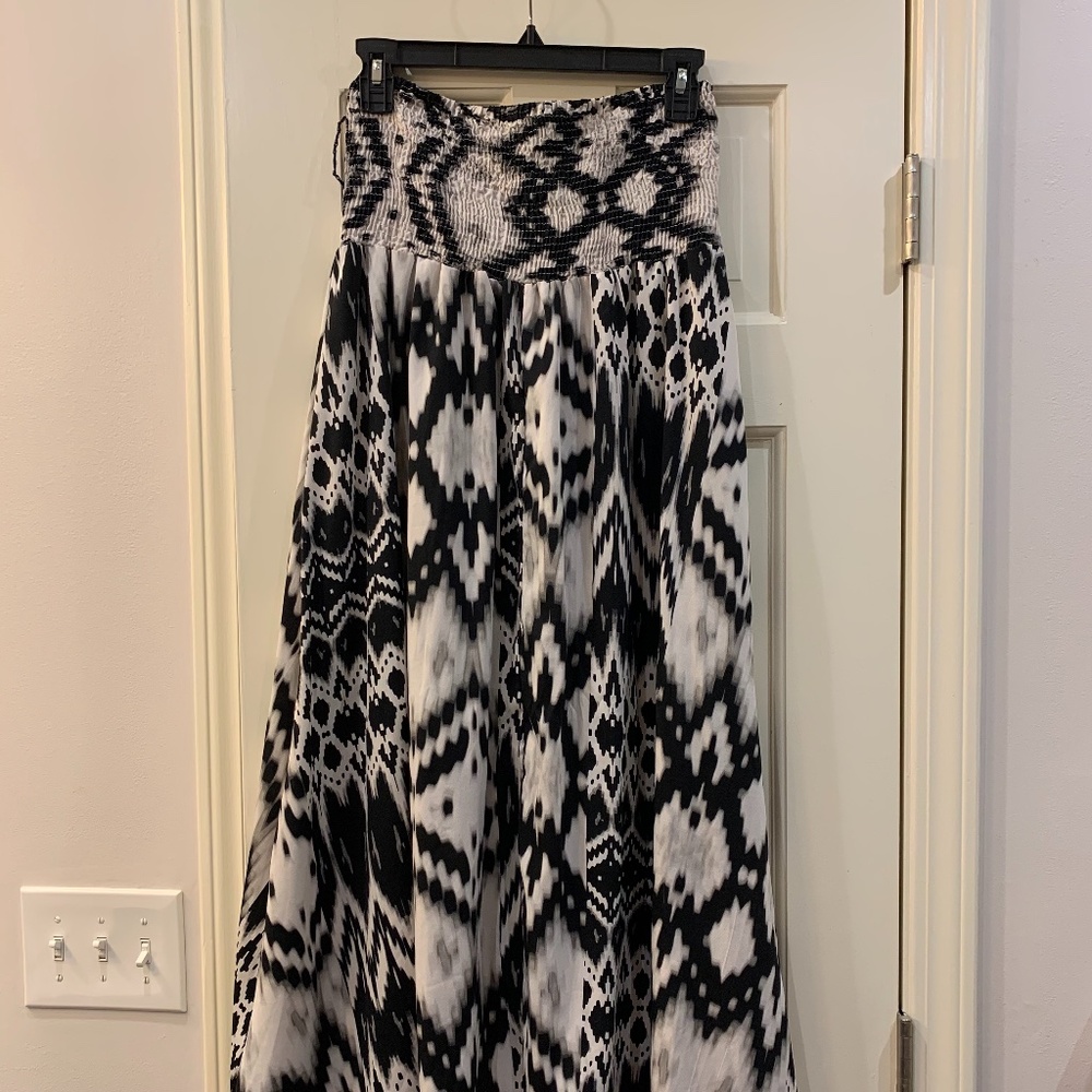 Black and White Skirt/Dress size XS